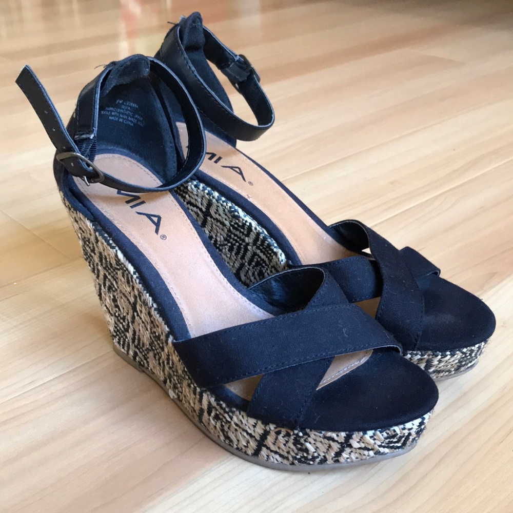 Black and Tan Mia Espadrille Wedge